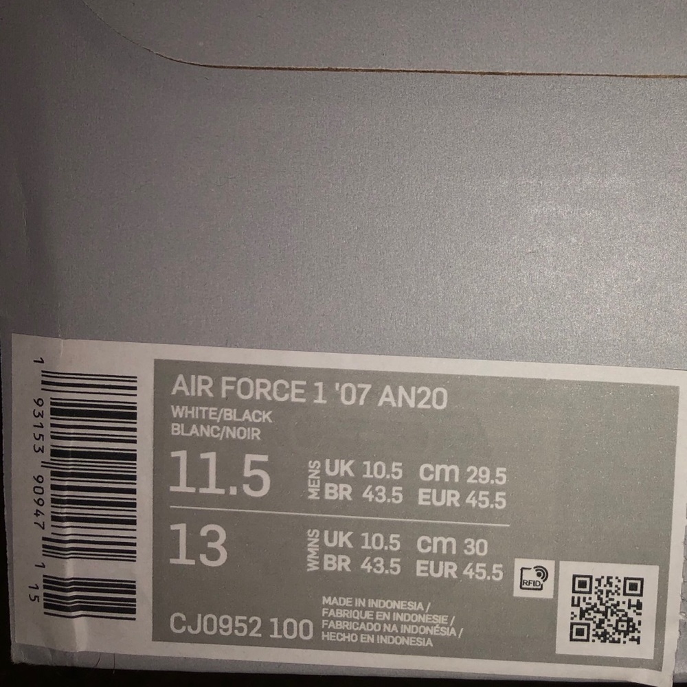 Airforce 1s size 11s!